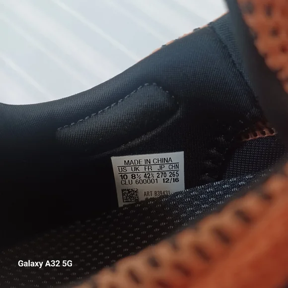 Adidas Alpha Bounce 3 Atheletic Men Size 10 Peach and Black Sneakers - Picture 4 of 14